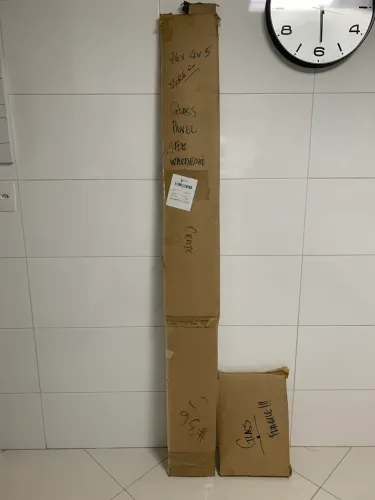 Mancebo cabideiro design inovador moderno vidro temperado e metal fabricado na Alemanha
