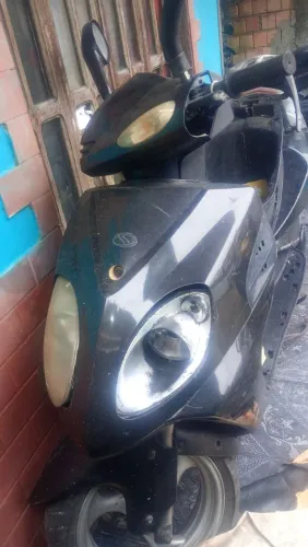 VENDO MOTO FUTURE