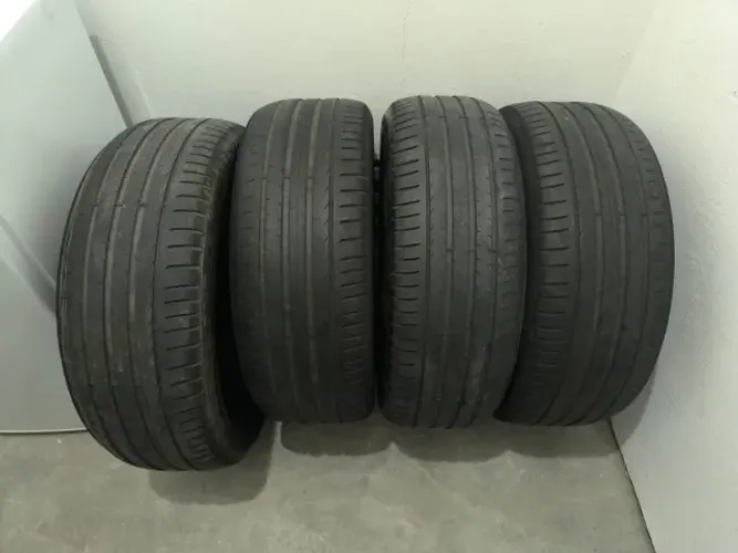 4 pneus Pirelli Scorpion 235/50 R19