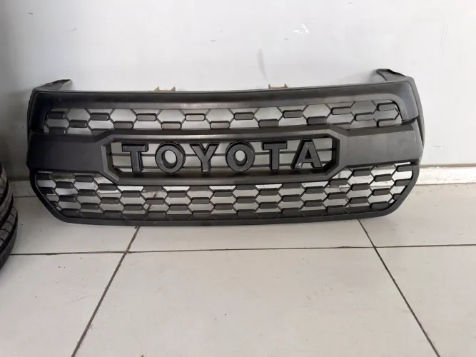 GRADE PAINEL HILUX 19 e 20 SRV E SRX
