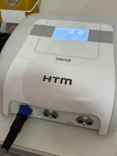 APARELHO DE ULTRASSOM E CORRENTES PARA USO CORPORAL E FACIAL HÍBRID  HTM