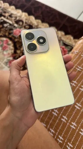 Celular tecno sparck