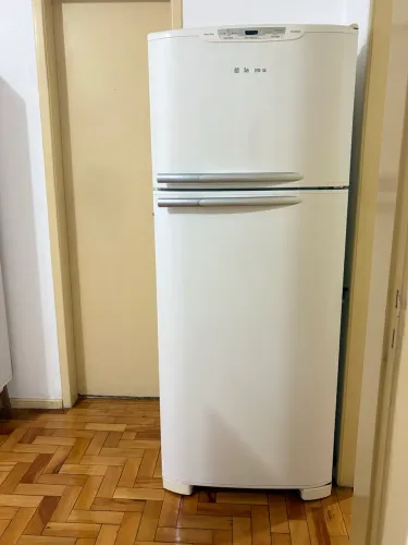 Geladeira eletrolux 520litros