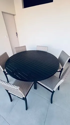 Conjunto de mesa e cadeiras - Classic Móveis 