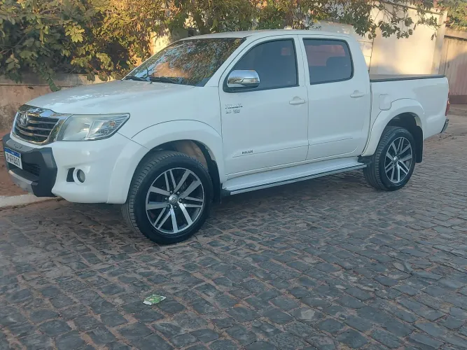 Toyota Hilux CD SRV 4X2 2.7 Flex 16V Aut. 2015