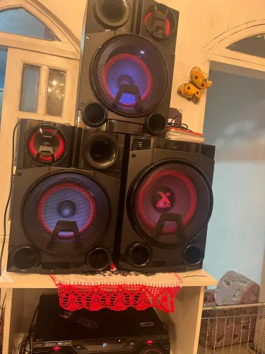Caixa De Som Lg Xboom 2250w Rms Impecável (aceito cartão)