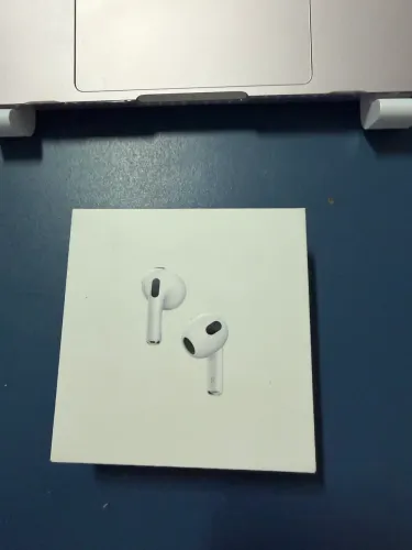 Airpods 4 - usado