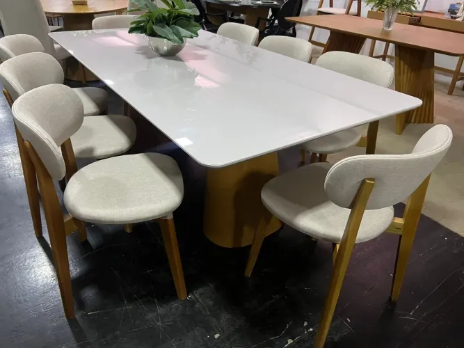 Mesa de Jantar Lírio com 08 Orion