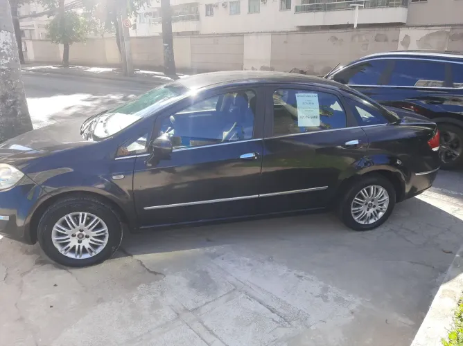 Fiat Linea Essence 1.8 Flex 16V 4P 2016