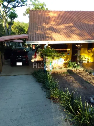 CASA DE CAMPO EM CONDOMÍNIO FECHADO PRÓXIMO A SÃO PAULO