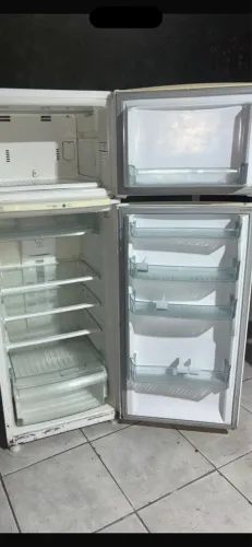 Geladeira Brastemp funcionando perfeitamente