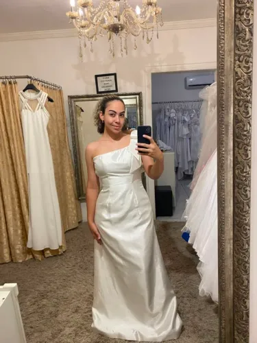 VESTIDO MINIMALISTA