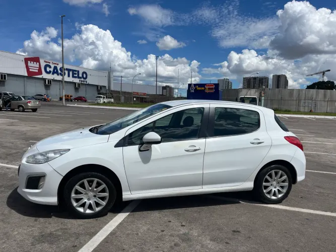 Peugeot 308 Active 1.6 Flex 16V 5P Mec. 2014