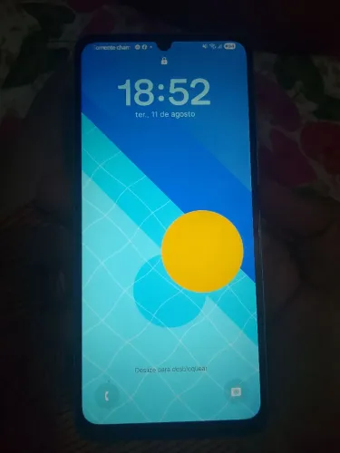 Celular a06 semi novo.
