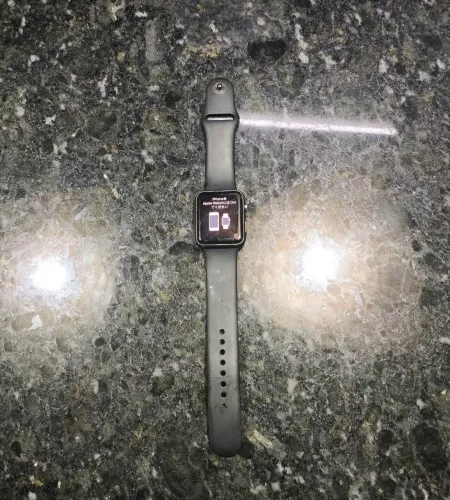 Apple Watch (Pouco Uso) (Com Carregador Original Incluso)