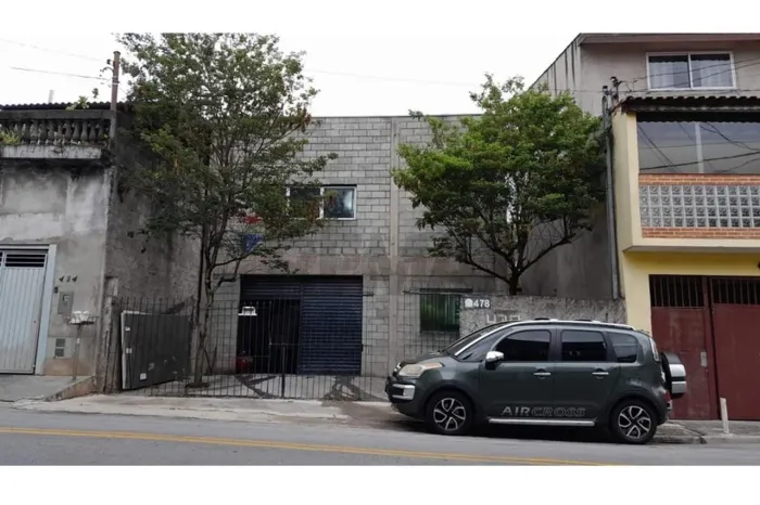 Galpão Comercial de 300m² 2 andares, 3 banheiros, com mezanino, Jardim Três Marias Taboão