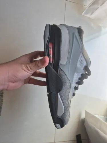Tênis Nike Air Jordan 4 RM Cinza