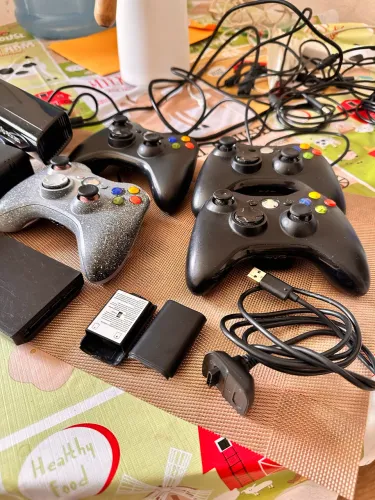 Xbox 360 desbloq. Aurora Hd + Kinect + 4 Controles + Jogos + HD?s