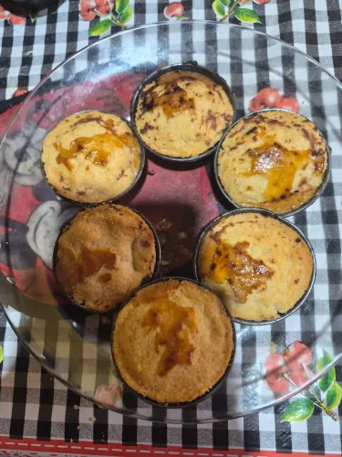 Vendo empadinha de frango e de chocolate 