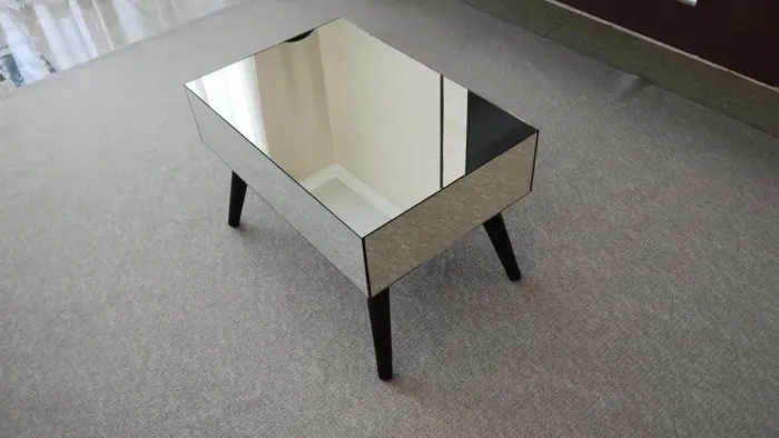 Mesa de centro espelhada 