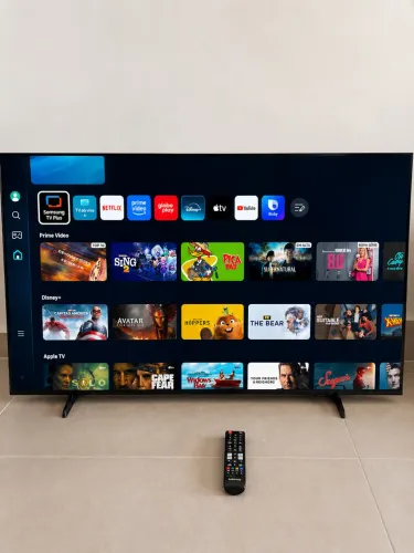 43 Polegadas Samsung | Smart TV Ainda com plástico | muito nova