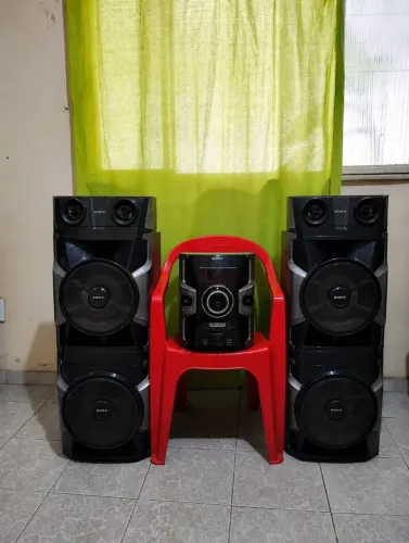 Rádio/Aparelho de Som Sony Mini System com 2 Torres de Som - Excelente Estado