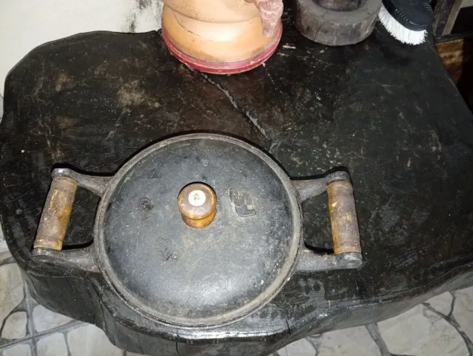 Panela antiga de ferro 