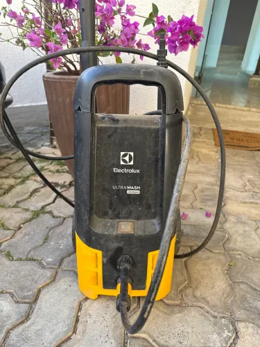 Lavadora Alta Pressão 2200PSI Ultra Wash Eletrolux