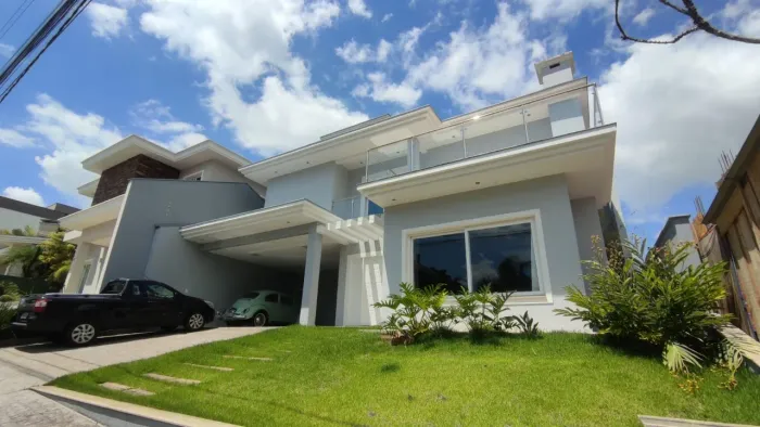 CASA NO CONDOMÍNIO BELA VISTA PRÓXIMO AO CENTRO DE JOINVILLE | ESTUDA PERMUTA DE MENOR VAL