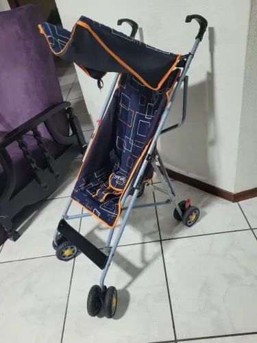 Carrinho guarda chuva