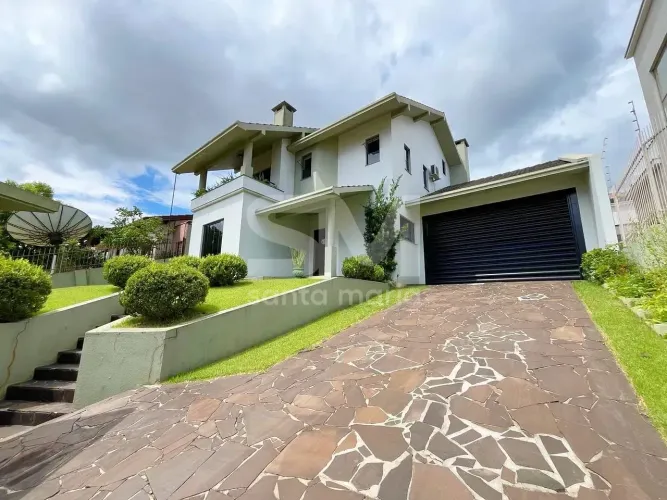 Casa à venda 4 Quartos, 1 Suite, 2 Vagas, 352M², Maria Goretti, Chapecó - SC .