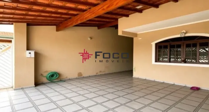 Casa/Padrão - Residencial - No bairro Jardim das Industrias - São José dos Campos