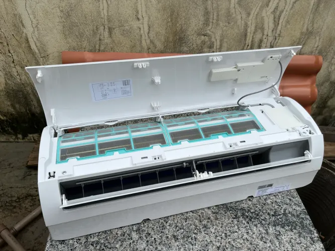 Evaporadora Split Hi-Wall 12000 BTUh Frio 220 Volts Inverter Modelo 42MACT12S5 Springer Mi