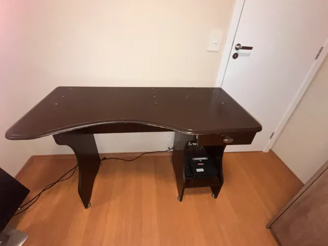 DOAÇÃO - Mesa de escritório