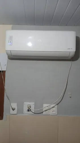 Vendo ar condicionado Elgin , wi fi , inverter , 9.000btus novo na caixa