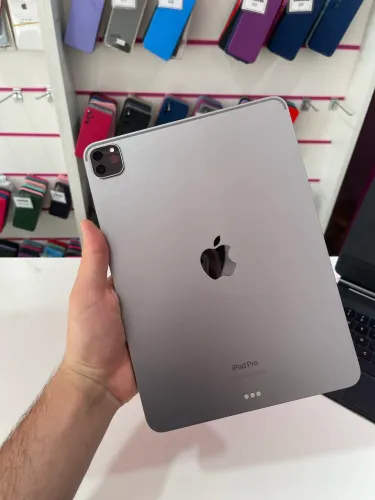 iPad Pro com teclado Apple