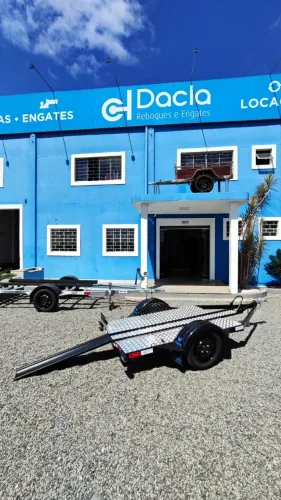 Reboque carga plataforma rebaixada de 1 moto