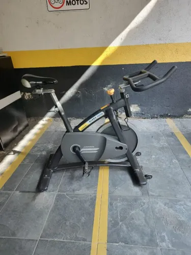 Bicicleta de Spinning Profissional Johnson Class Cycle - Profissional de Academia