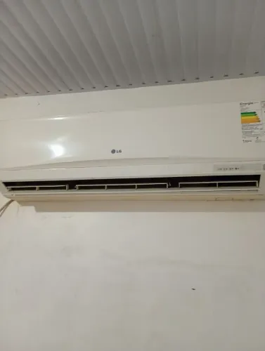 AR CONDICIONADO LG