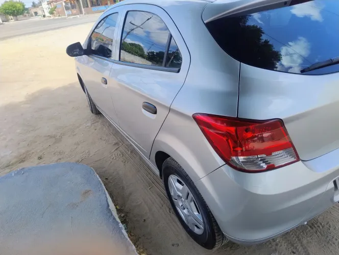 Chevrolet Onix JOY Hatch 1.0 8V Flex Mec. 4P 2018