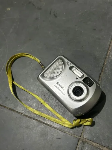 CÂMERA KODAK COM DEFEITO