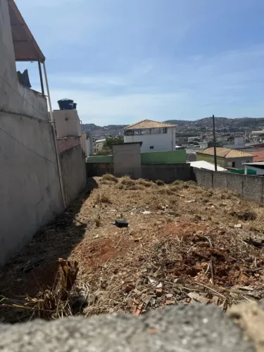 Lote incrível de 420 metros a aproximadamente 5 metros da AV. Brasília.