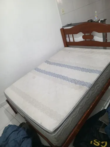 Cama e colchão casal