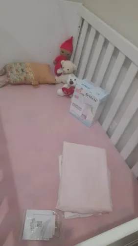 Vendo berço infantil seminovo .