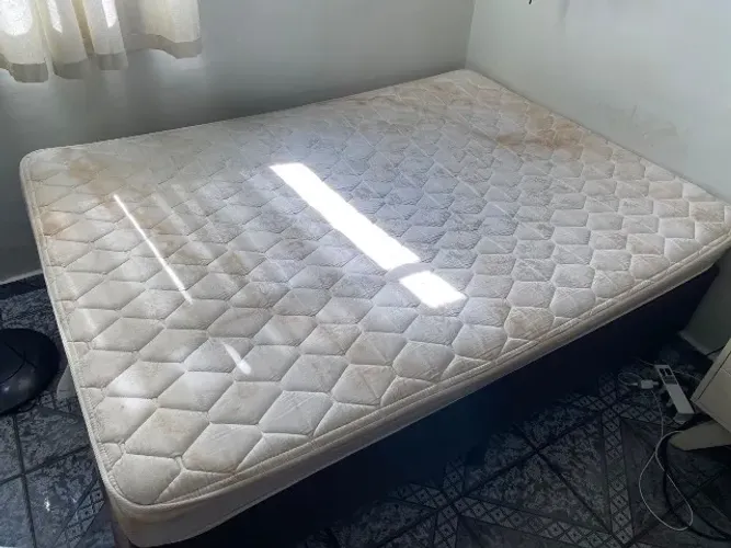 Vendo cama de casal