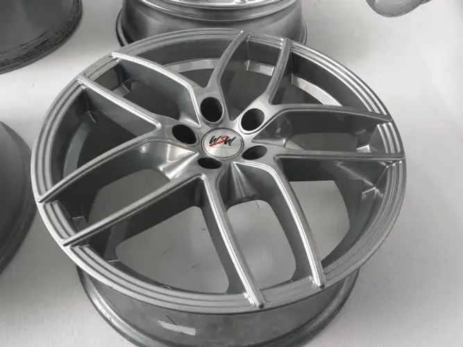 Roda aro 17 Wsw raiada crommelook Volkswagen Polo 5x100 jogo