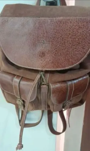 Mochila Couro Legítimo Mr. Foot 40cm X 35cm (Marrom)