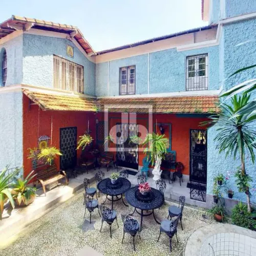 Casa de rua : / Residencial / Cosme Velho