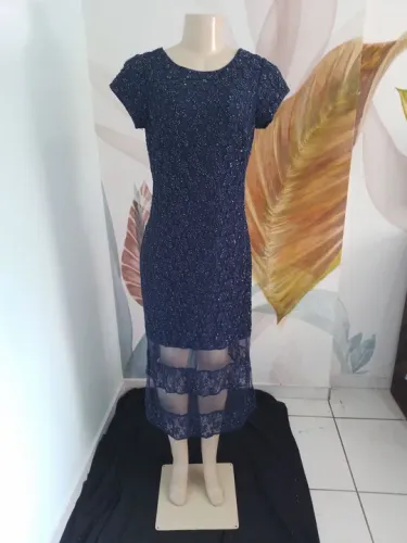 Baixei o preço, Renda Italiana, Vestido, rebordada com pedrarias importadas.