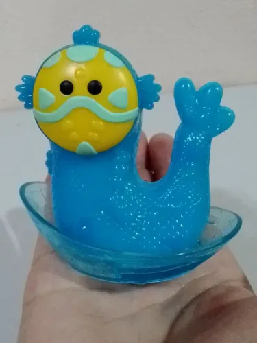 Brinquedo Boneco do filme Embaixadora Alya Elio coleção McDonald's de 2024